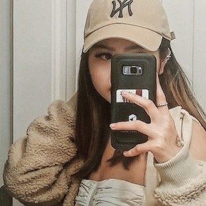 Meet your Posher, Rita